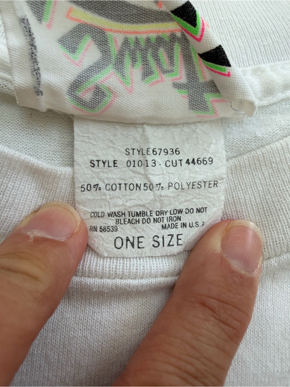 Vintage 80s 90s Neon Beach Graphic T Shirt Single Stitch One Size USA - Picture 4 of 10